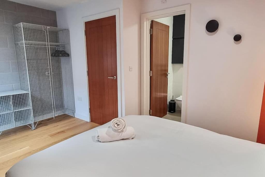 Free Parking - Roof Terrace - Luxury Townhouse