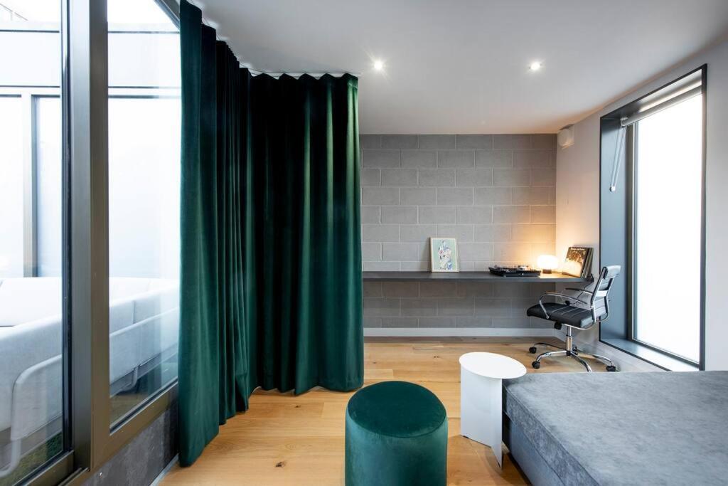 Holiday home Free Parking - Roof Terrace - Luxury Townhouse