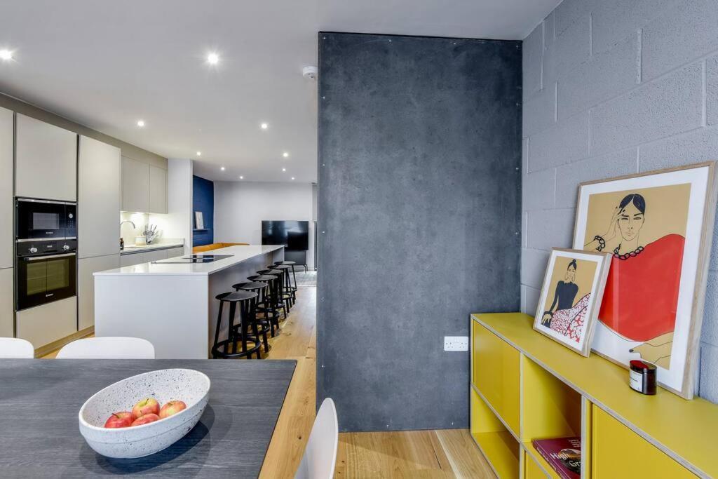 Free Parking - Roof Terrace - Luxury Townhouse * Manchester