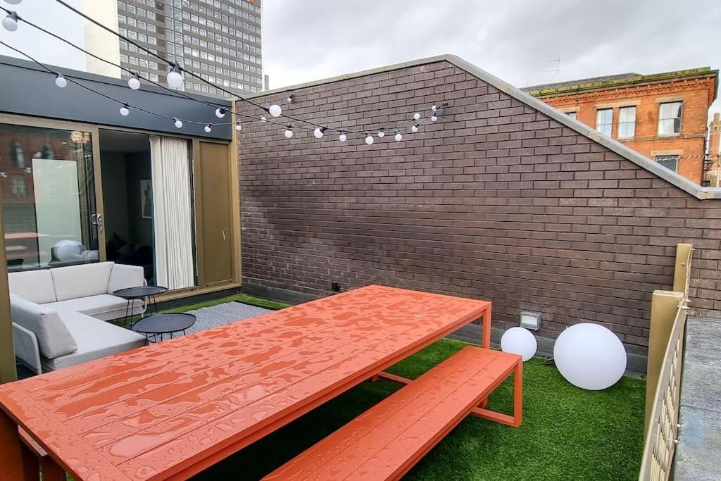 Free Parking - Roof Terrace - Luxury Townhouse