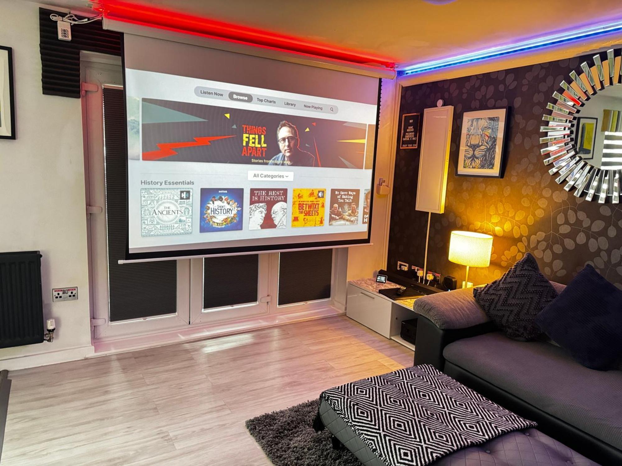 Luxury Spacious Modern Near Centre Apartment