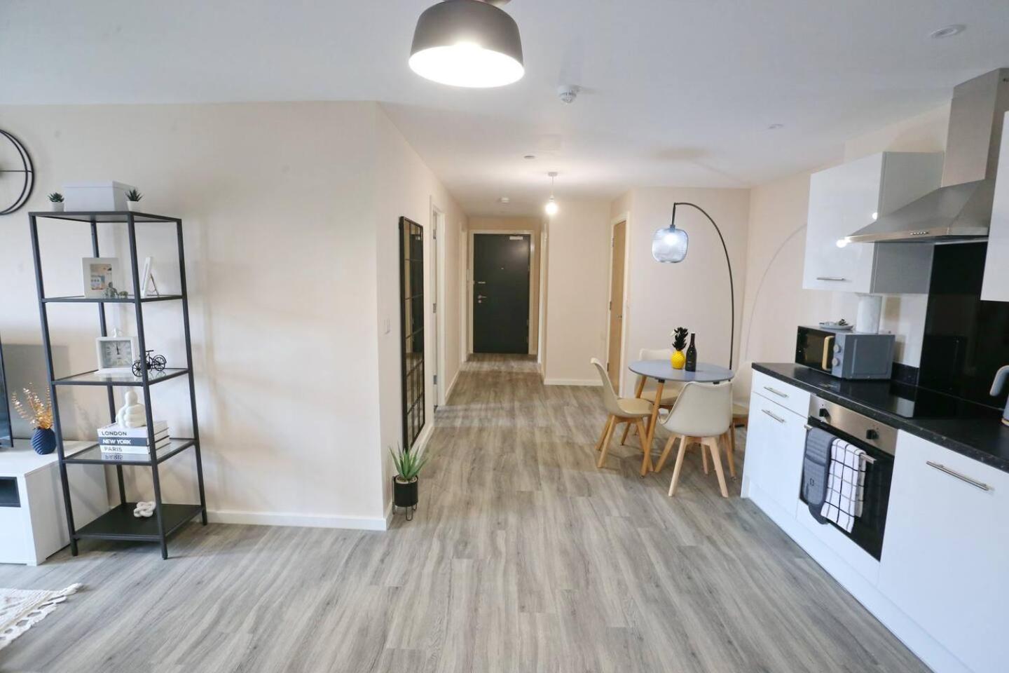 Apartment Pass The Keys Free Parking New Build Mins From Manc Old Traff Manchester