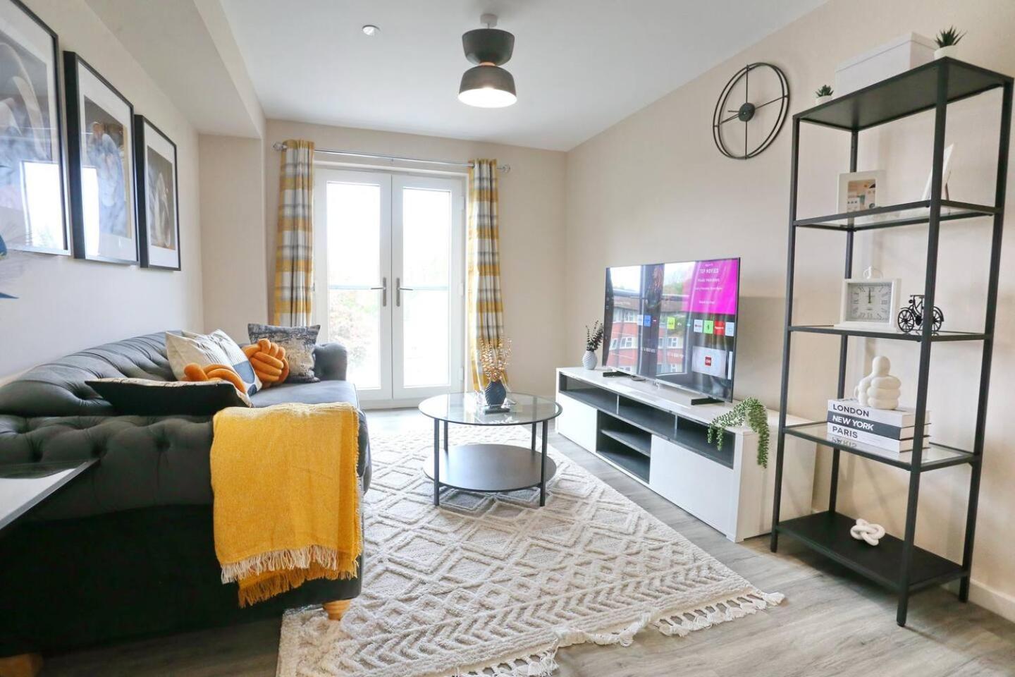 Pass The Keys Free Parking New Build Mins From Manc Old Traff * Manchester