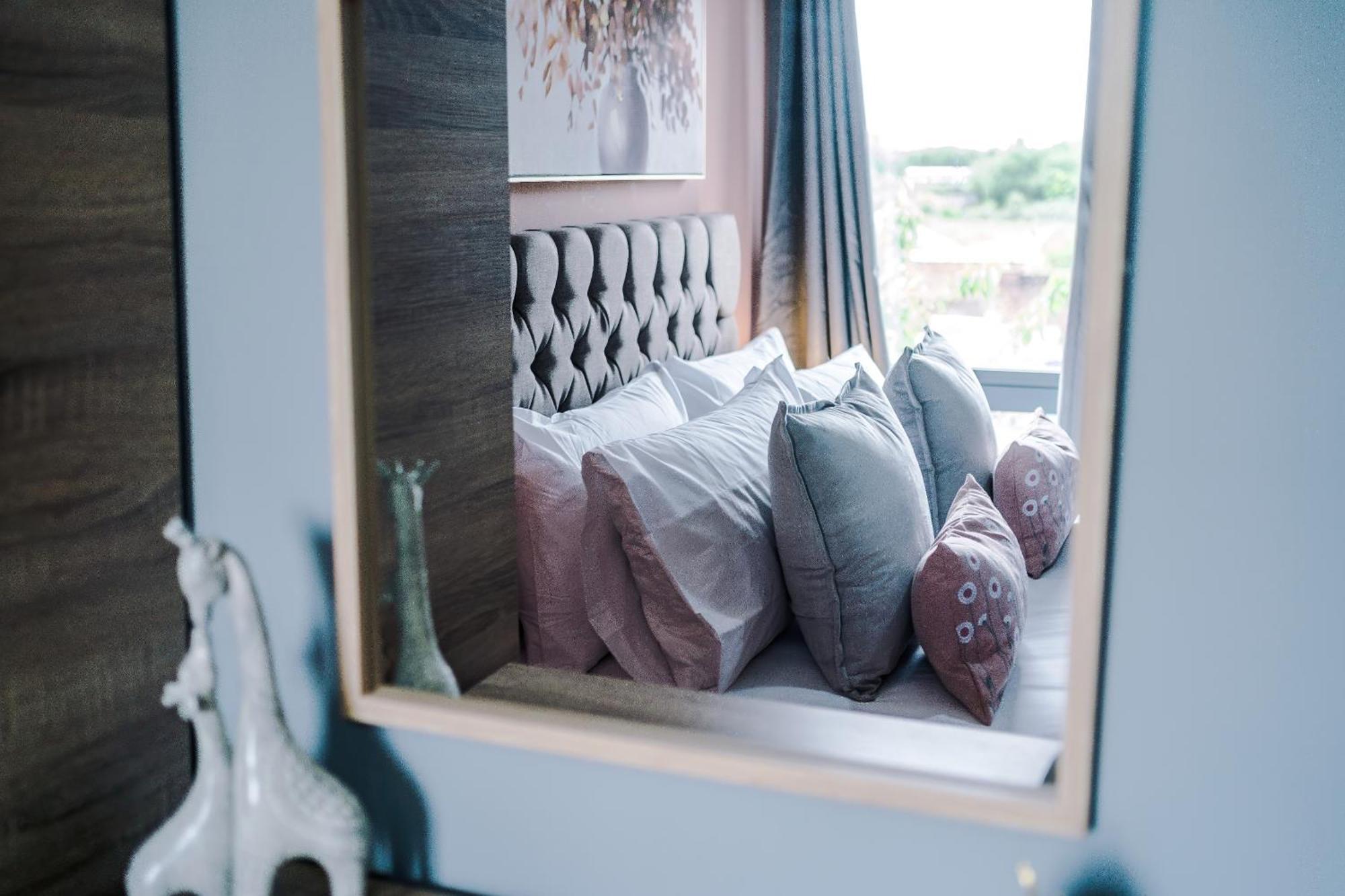 Apartment New! Stunning 2-bed In By 53 Degrees Property, Amazing Location - Sleeps 6!