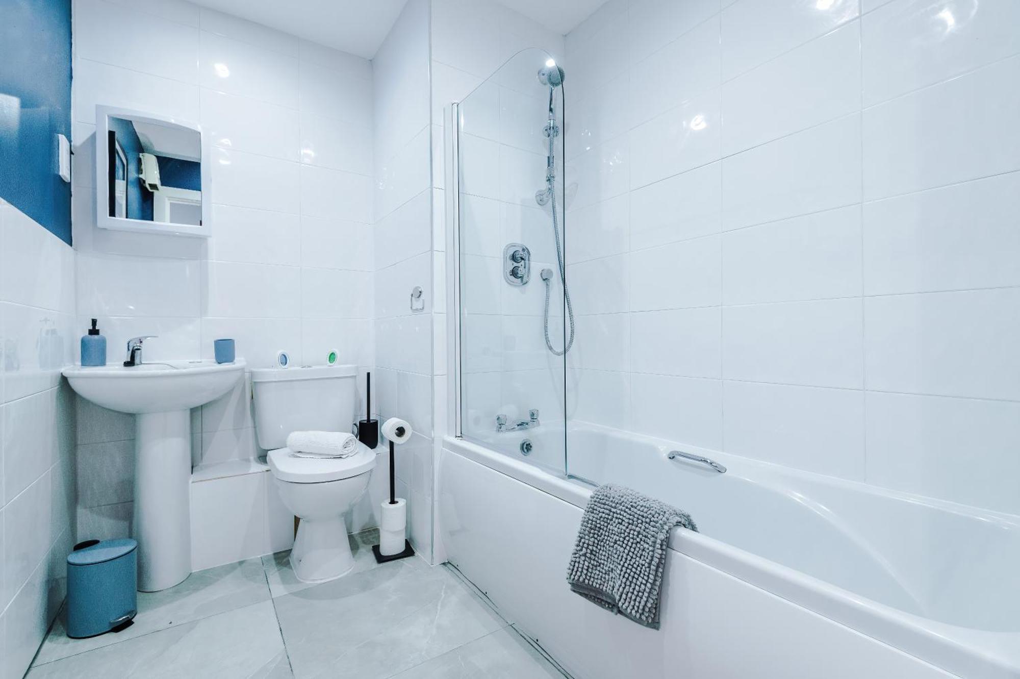 New! Stunning 2-bed In By 53 Degrees Property, Amazing Location - Sleeps 6! Apartment Manchester