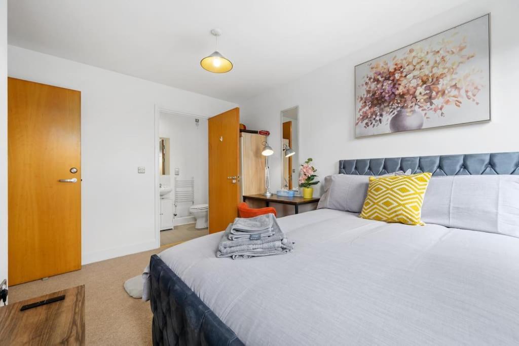 Apartment Piccadilly Luxury Three Bedroom *