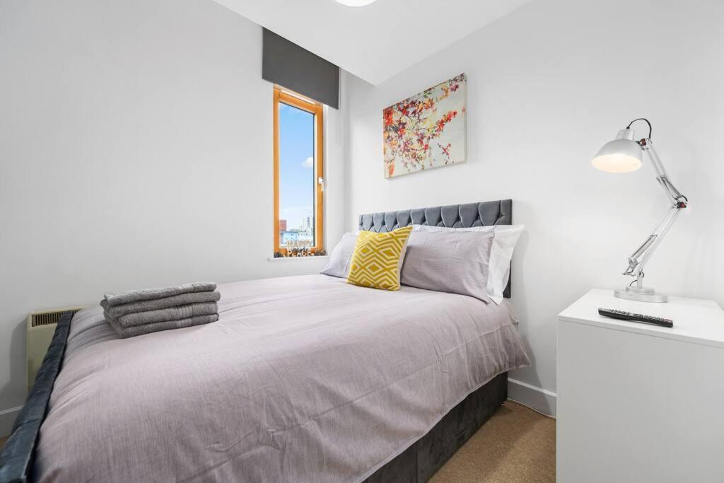 Apartment Piccadilly Luxury Three Bedroom Manchester