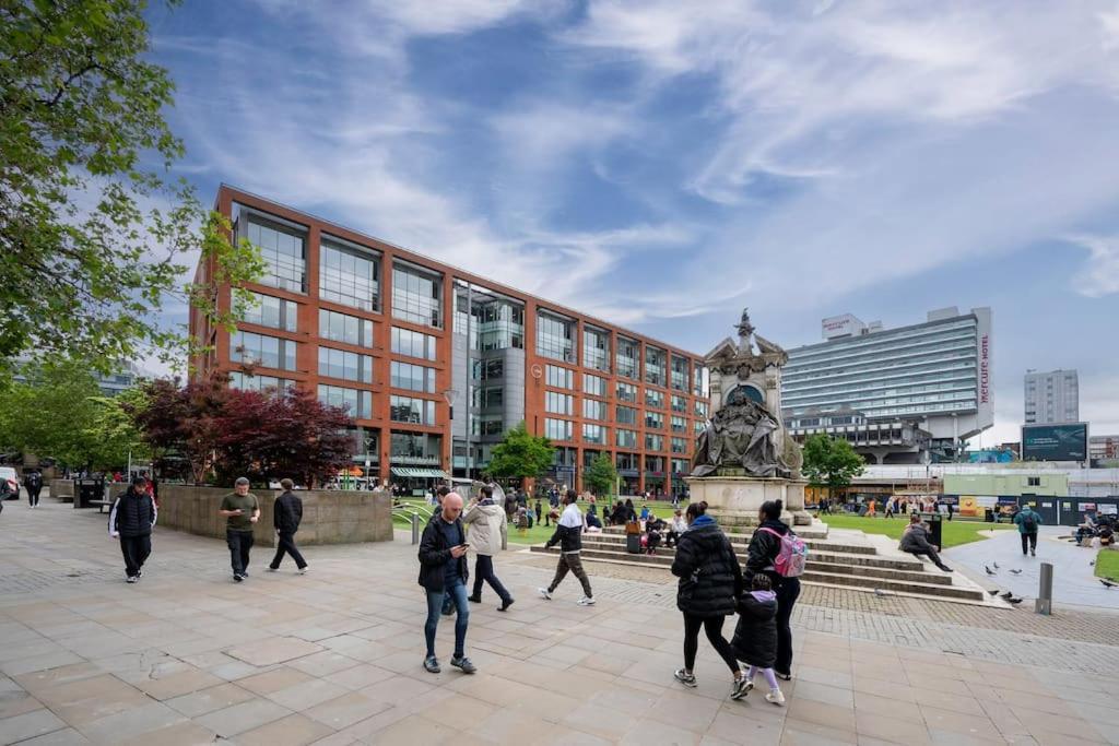 Piccadilly Luxury Three Bedroom * Manchester
