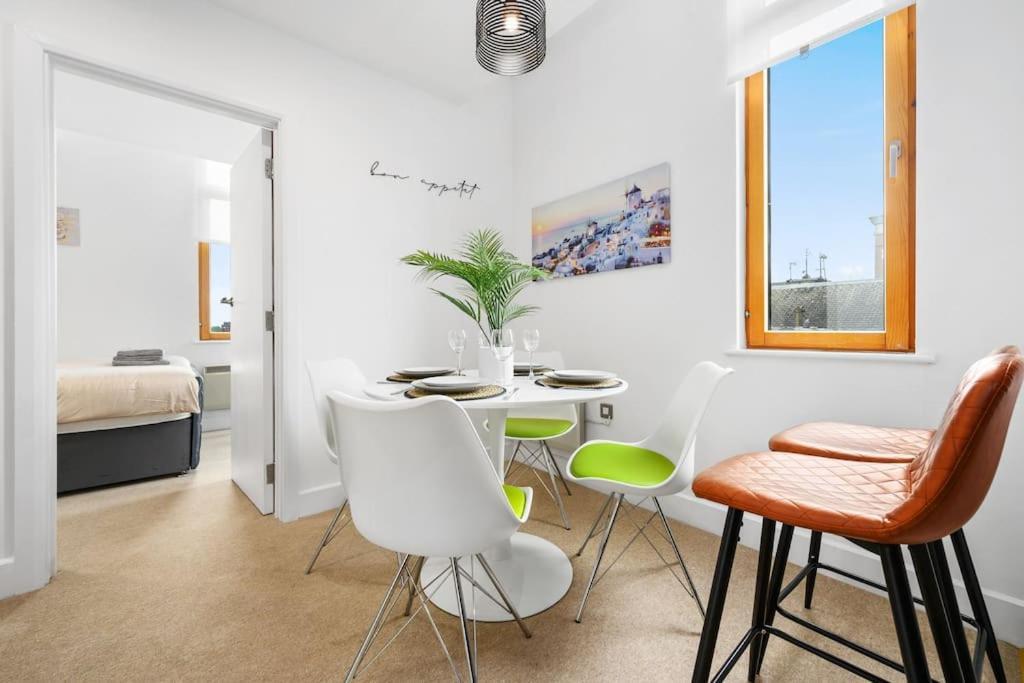 Apartment Piccadilly Luxury Three Bedroom *