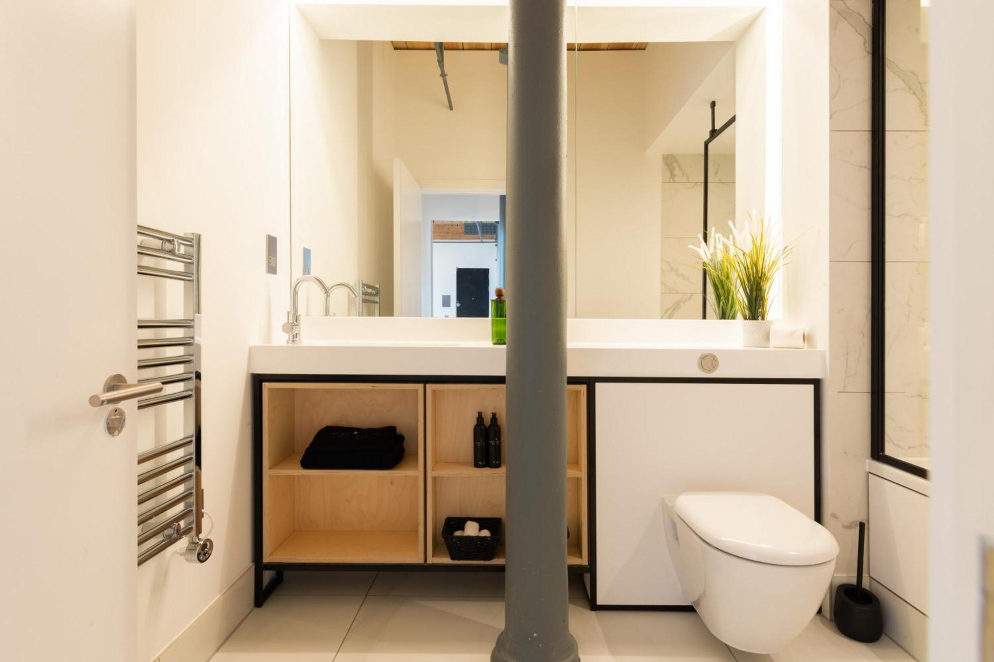 Africana By The Heim Residences * Manchester