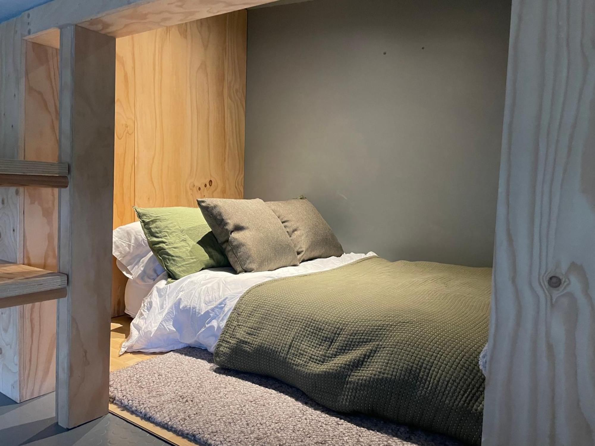 Apartment 3 Bedroom Penthouse *