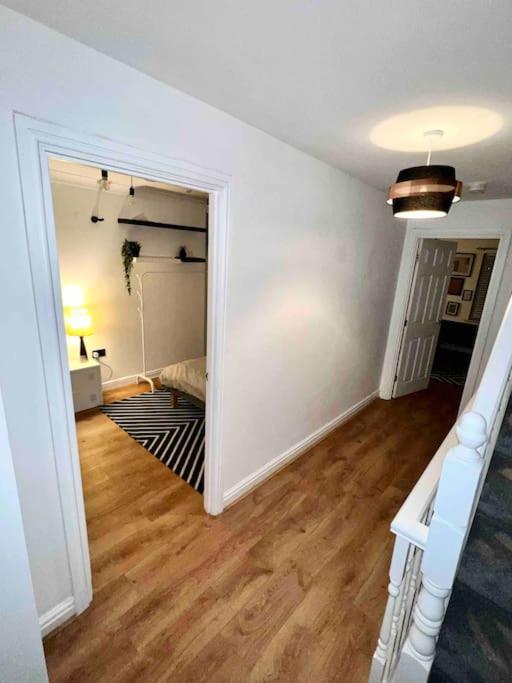 View Large 5br Town House Parking Holiday home *