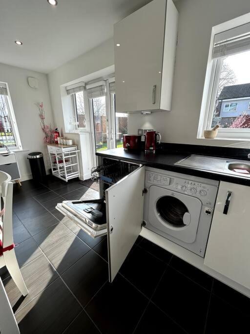 3-bedroom House Close To Centre *