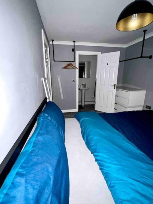 View Large 5br Town House Parking Holiday home
