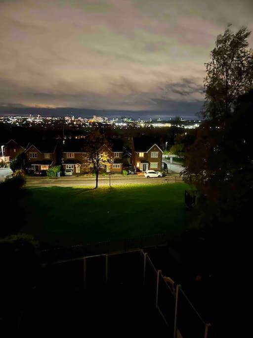 View Large 5br Town House Parking Holiday home Manchester