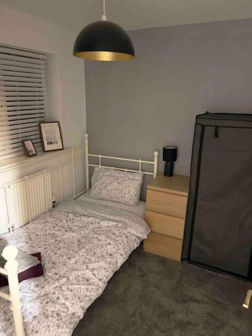 View Large 5br Town House Parking Manchester