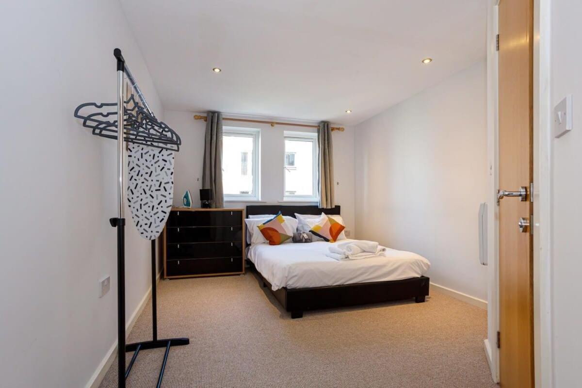 Lovely 2 Bed 2 Bathroom Apartment Manchester