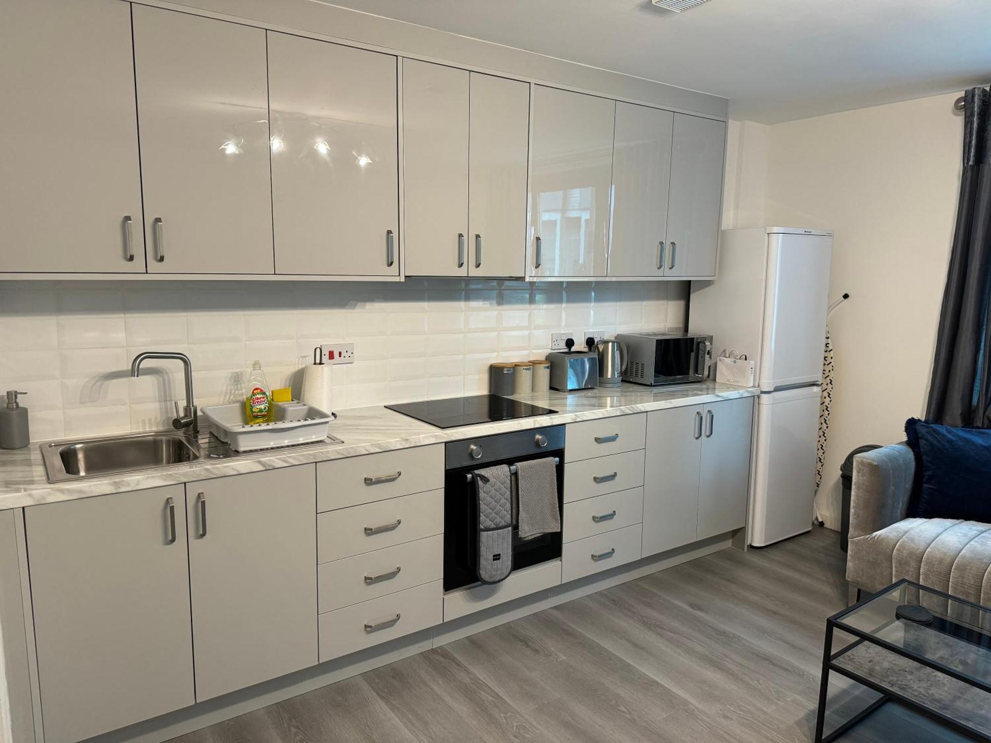Apartment Modern Smart 2 Bedroom *