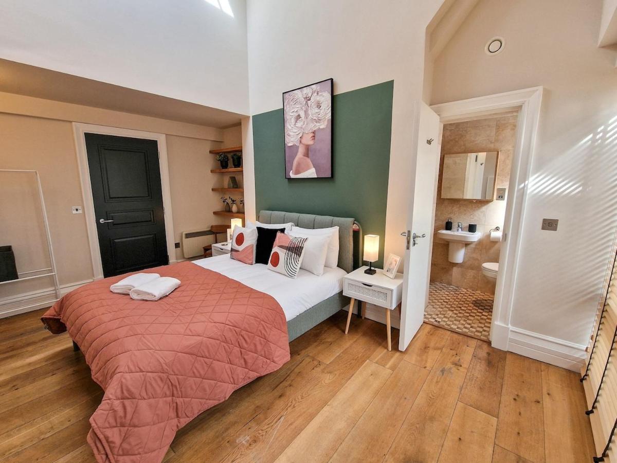 Luxury Piccadilly Duplex Flat By Superhost Holiday home Manchester