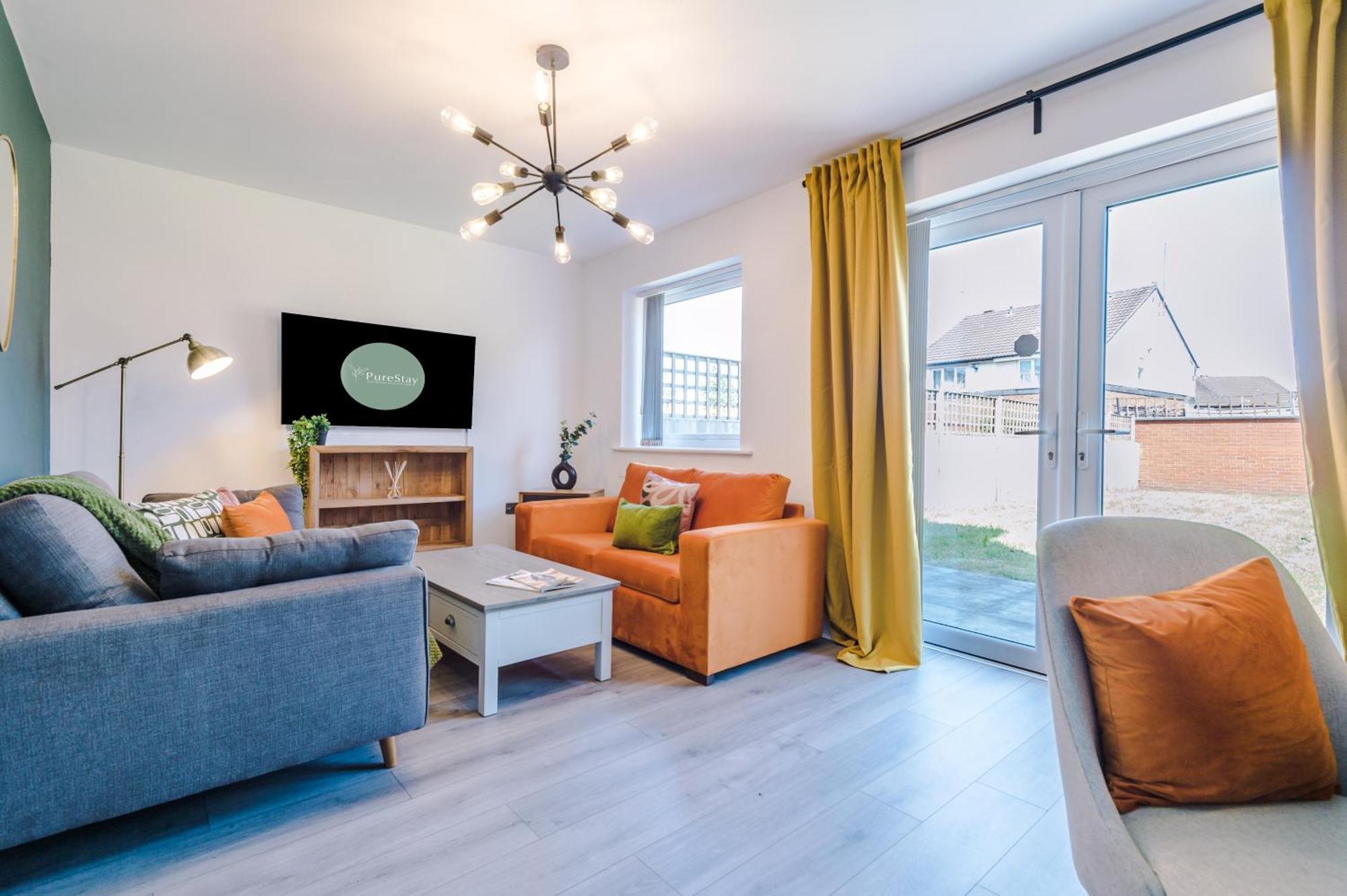Designer House: Stadium-adjacent Villa *
