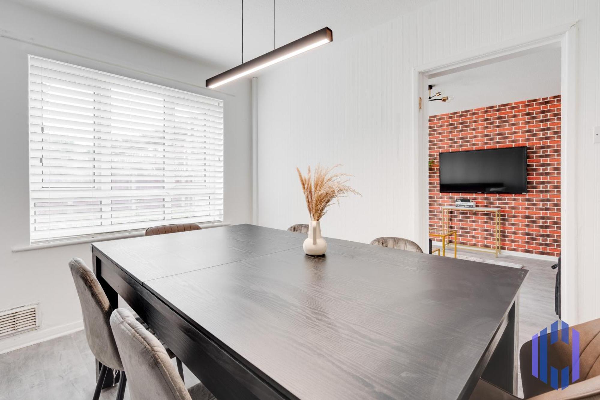 Haven Noir By Cefas - Pool Table - & Man Utd Holiday home Manchester