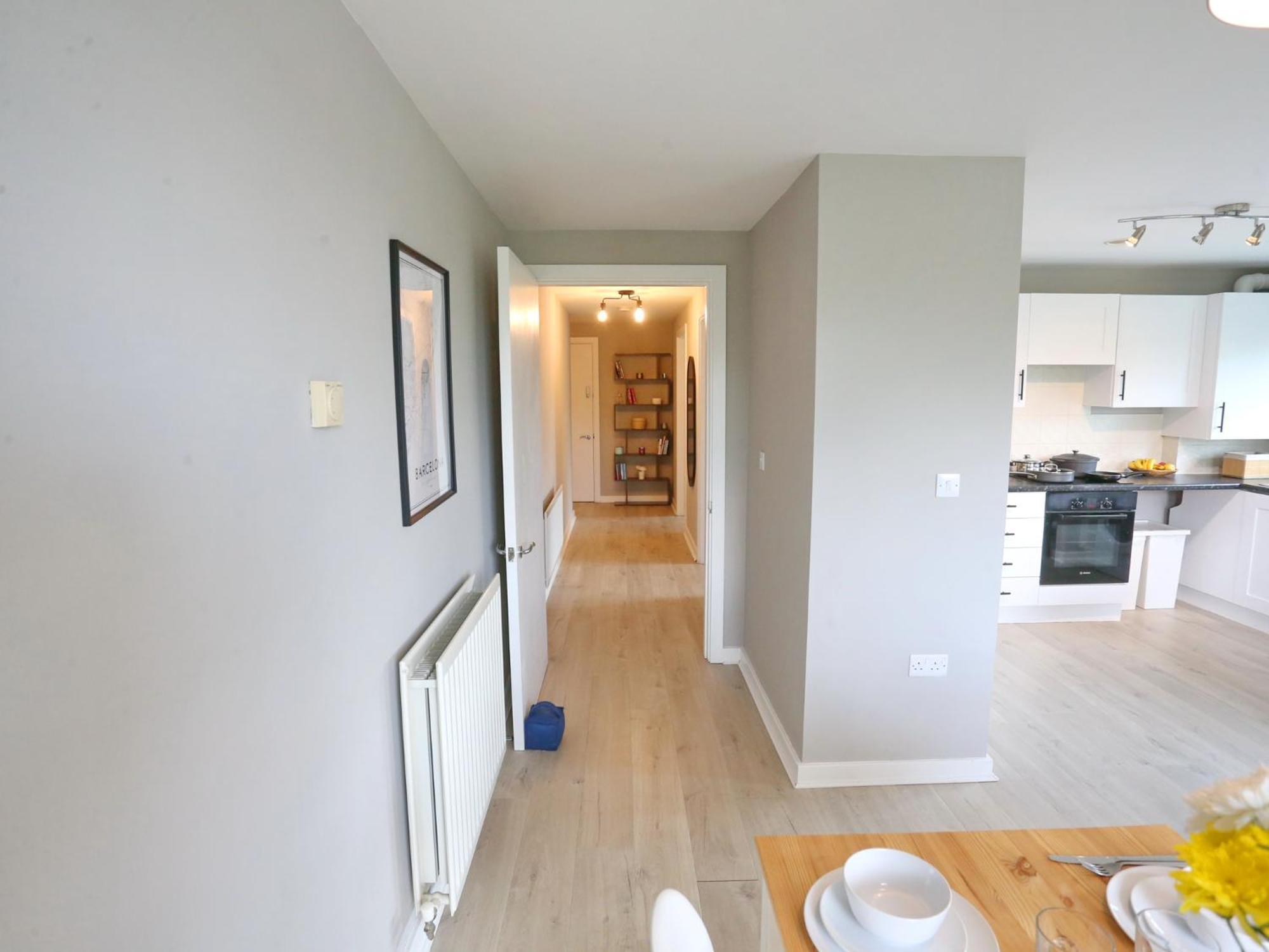 Pass The Keys Stylish Flat With Parking Close To Coop Arena Manchester