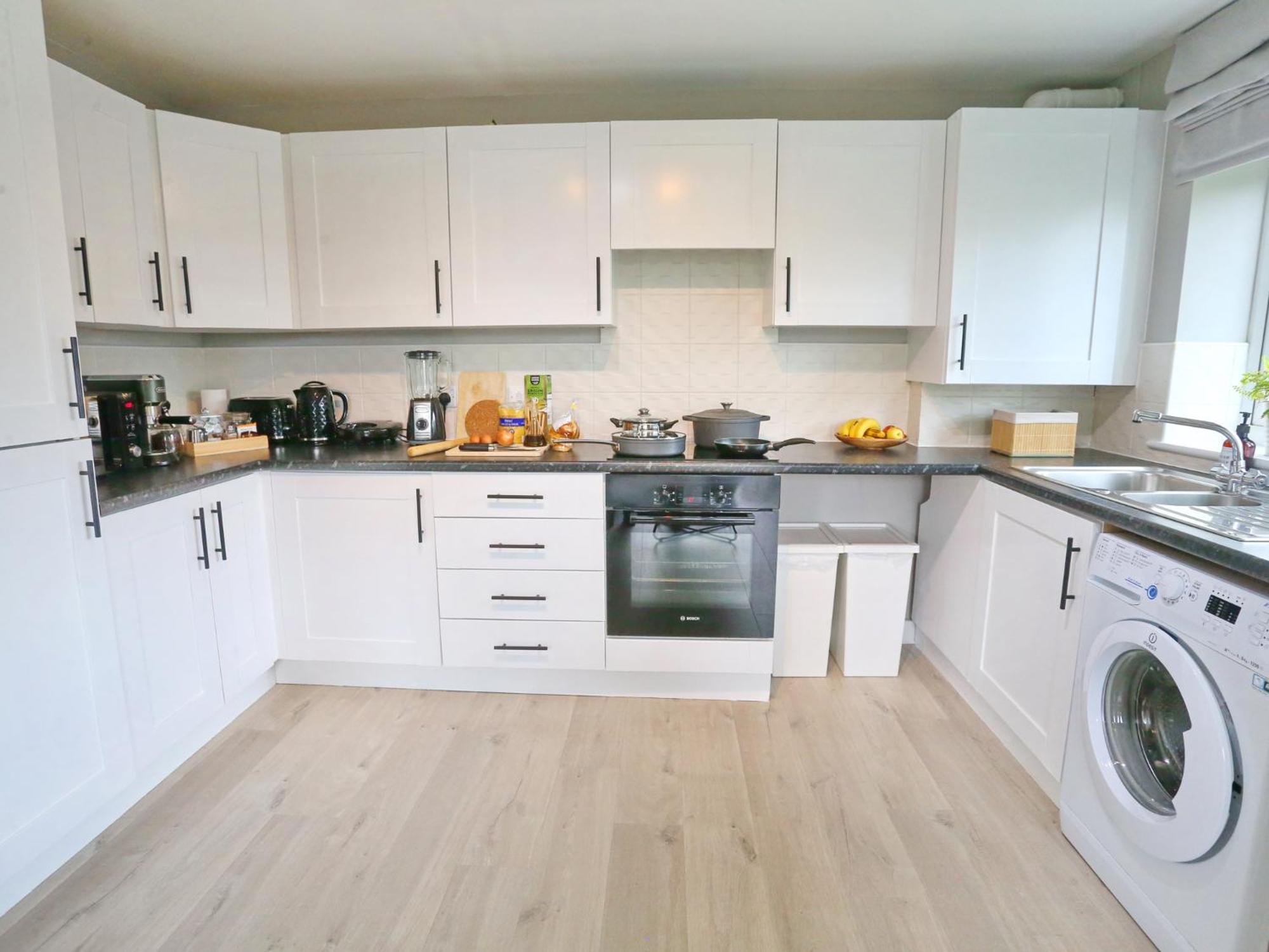 Pass The Keys Stylish Flat With Parking Close To Coop Arena Manchester