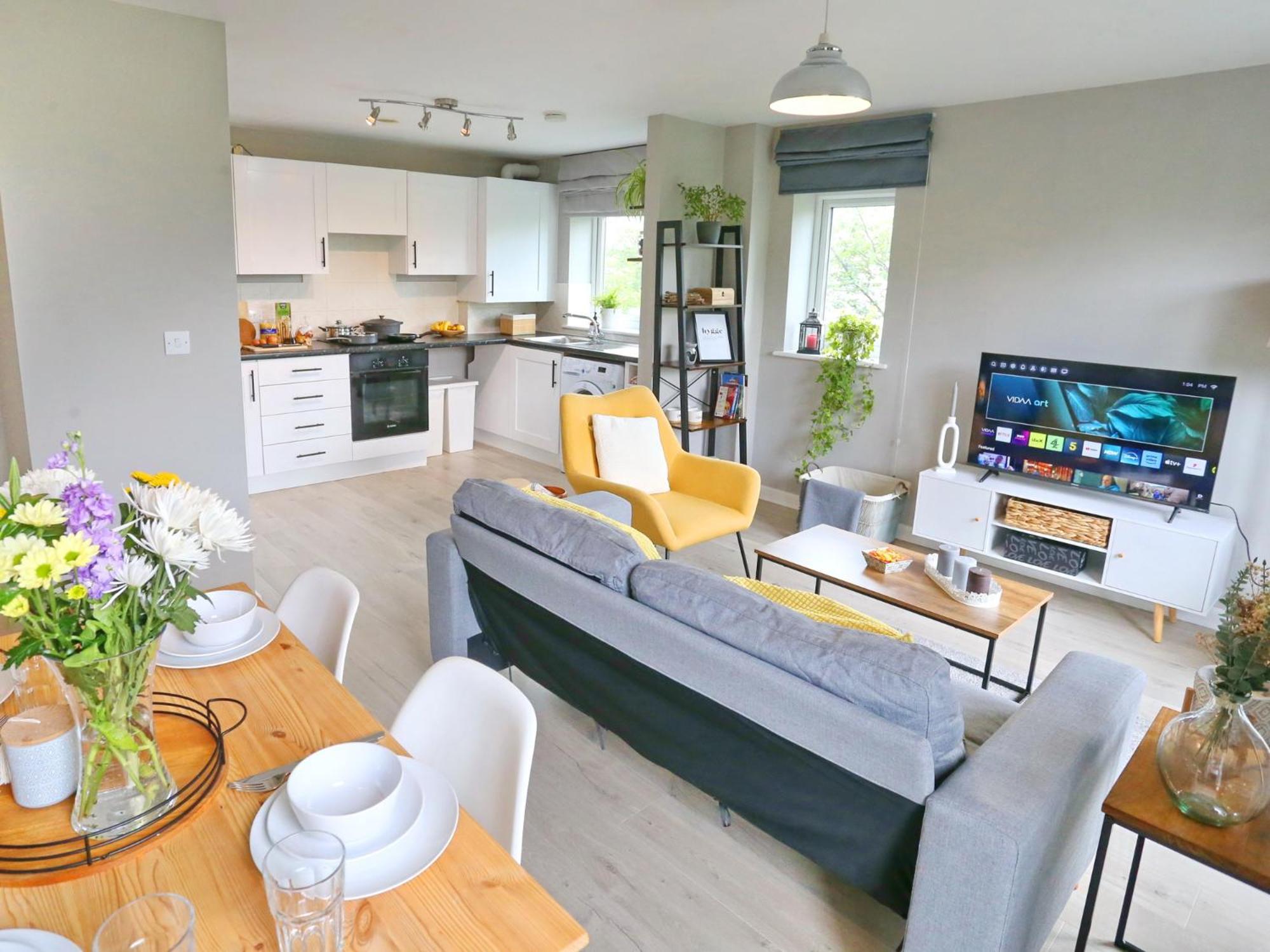 Pass The Keys Stylish Flat With Parking Close To Coop Arena Apartment *