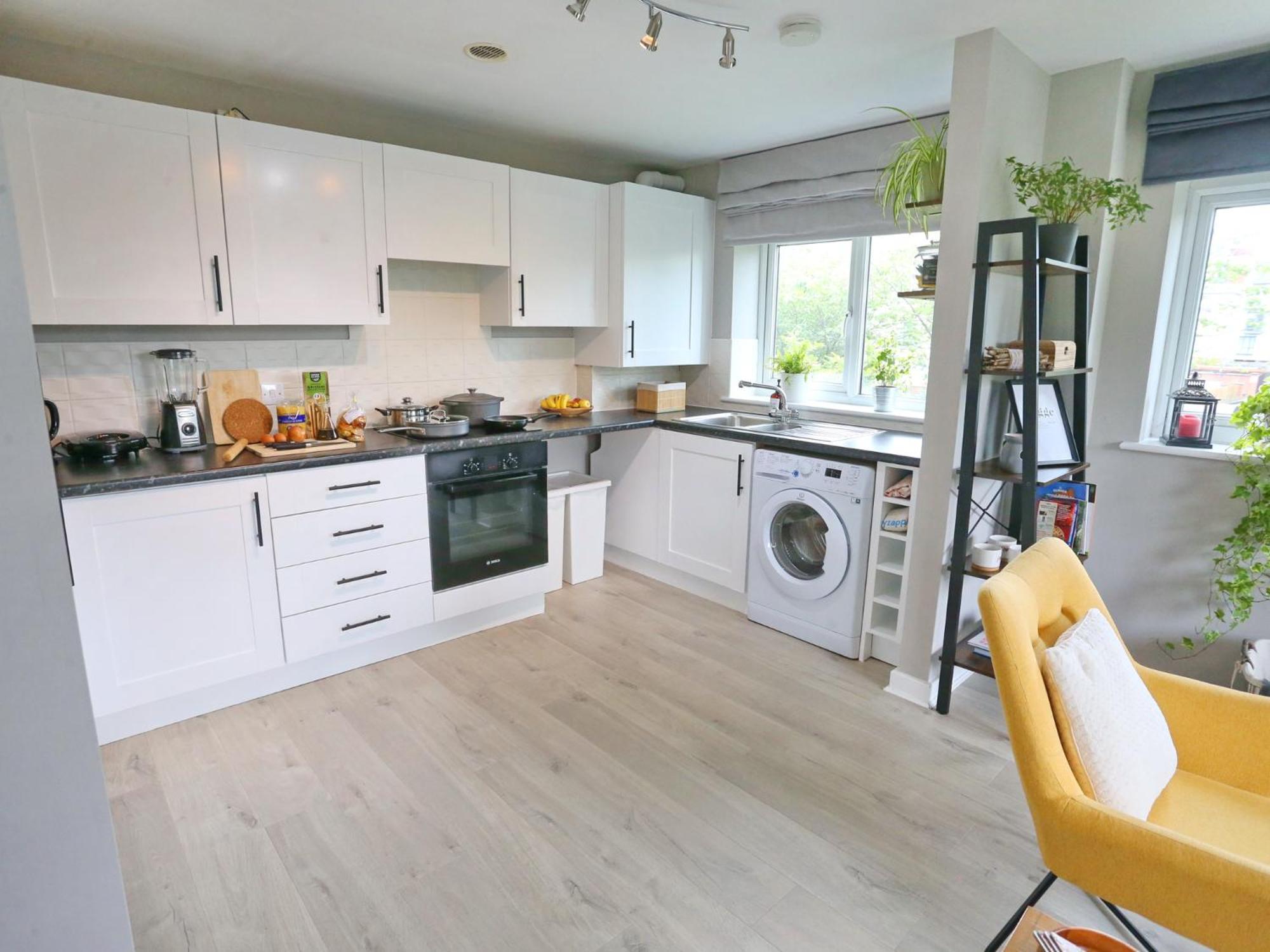 Apartment Pass The Keys Stylish Flat With Parking Close To Coop Arena Manchester