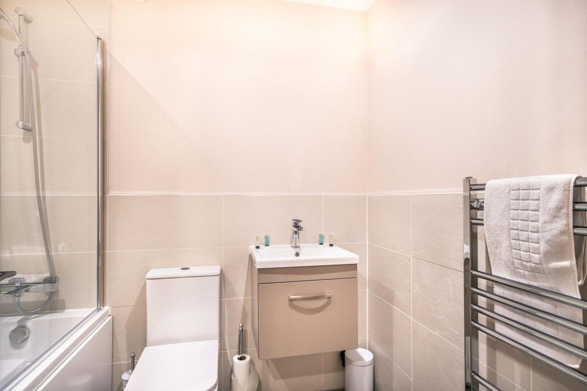 Lovely 2 Bedroom Apartment Manchester