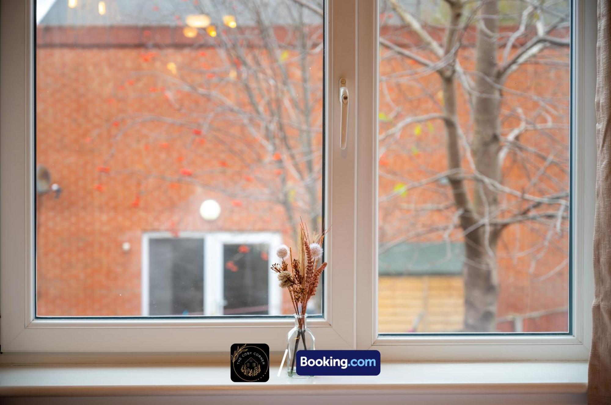 The Cosy Corner Centre House