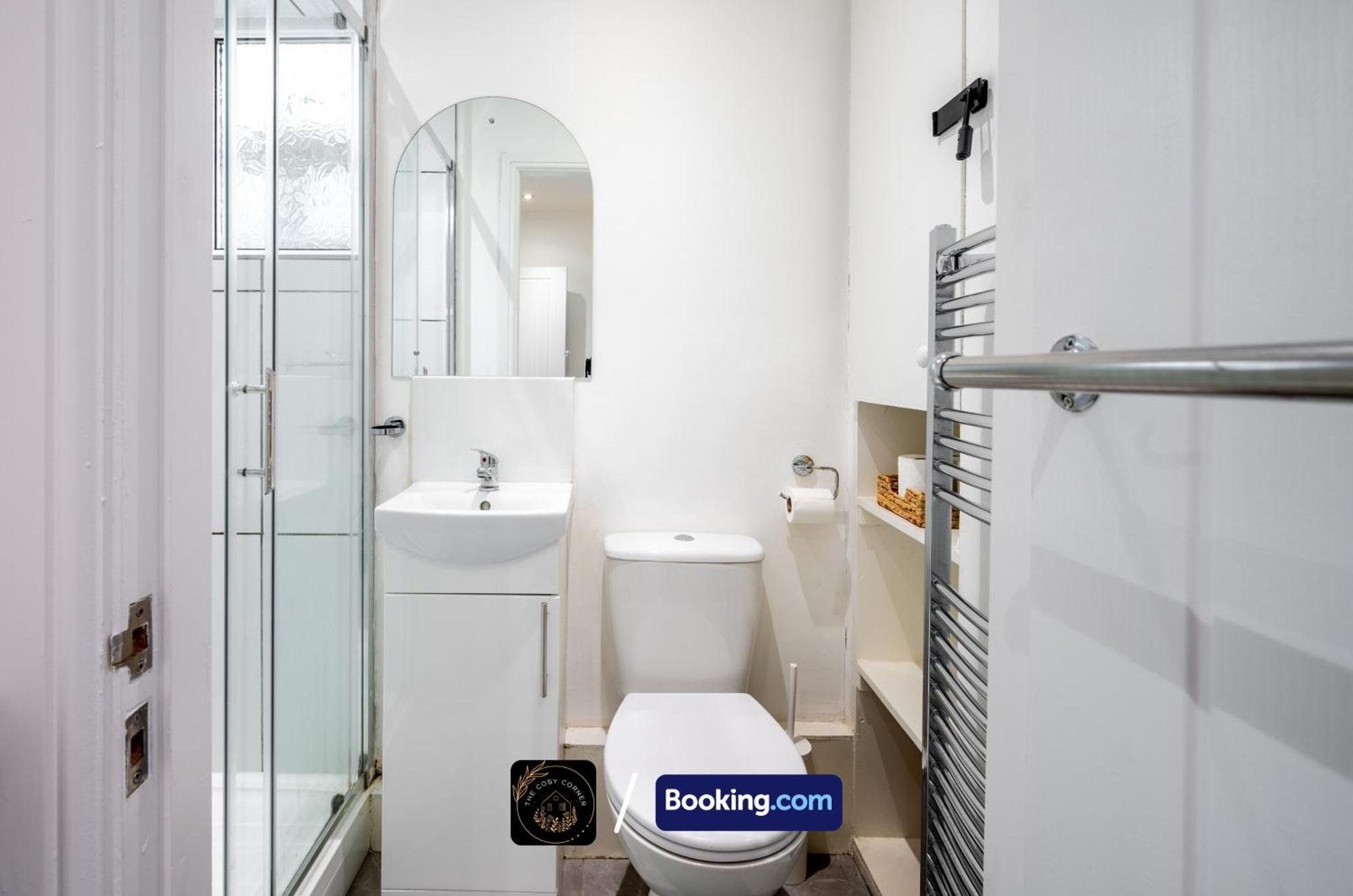 Cosy Corner: 3-bedroom House With Garden And Free Parking * Manchester