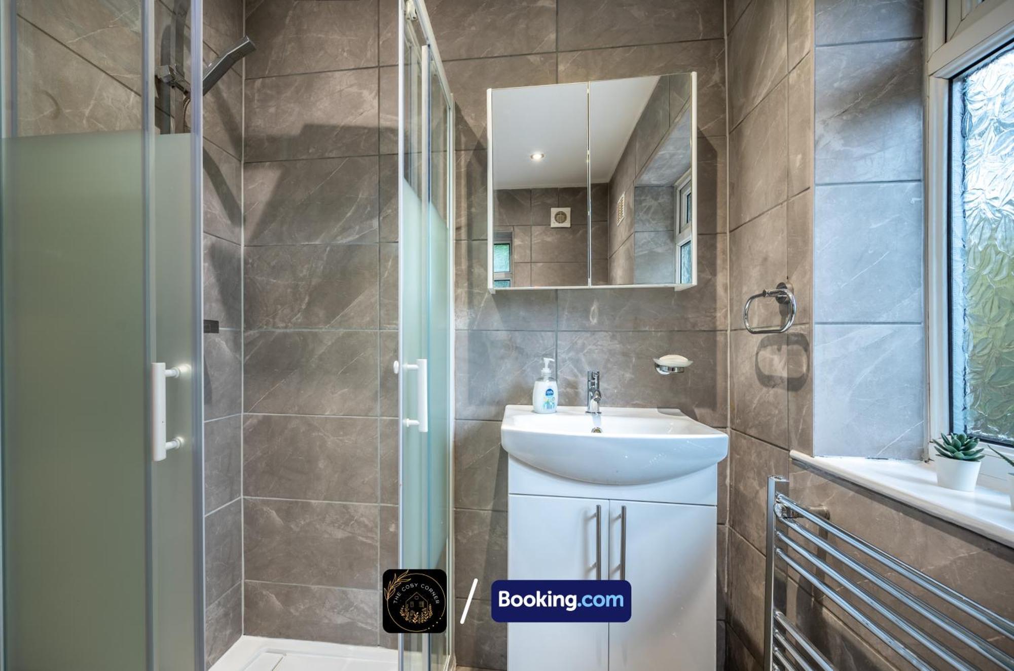 Apartment Cosy Corner: 3-bedroom House With Garden And Free Parking