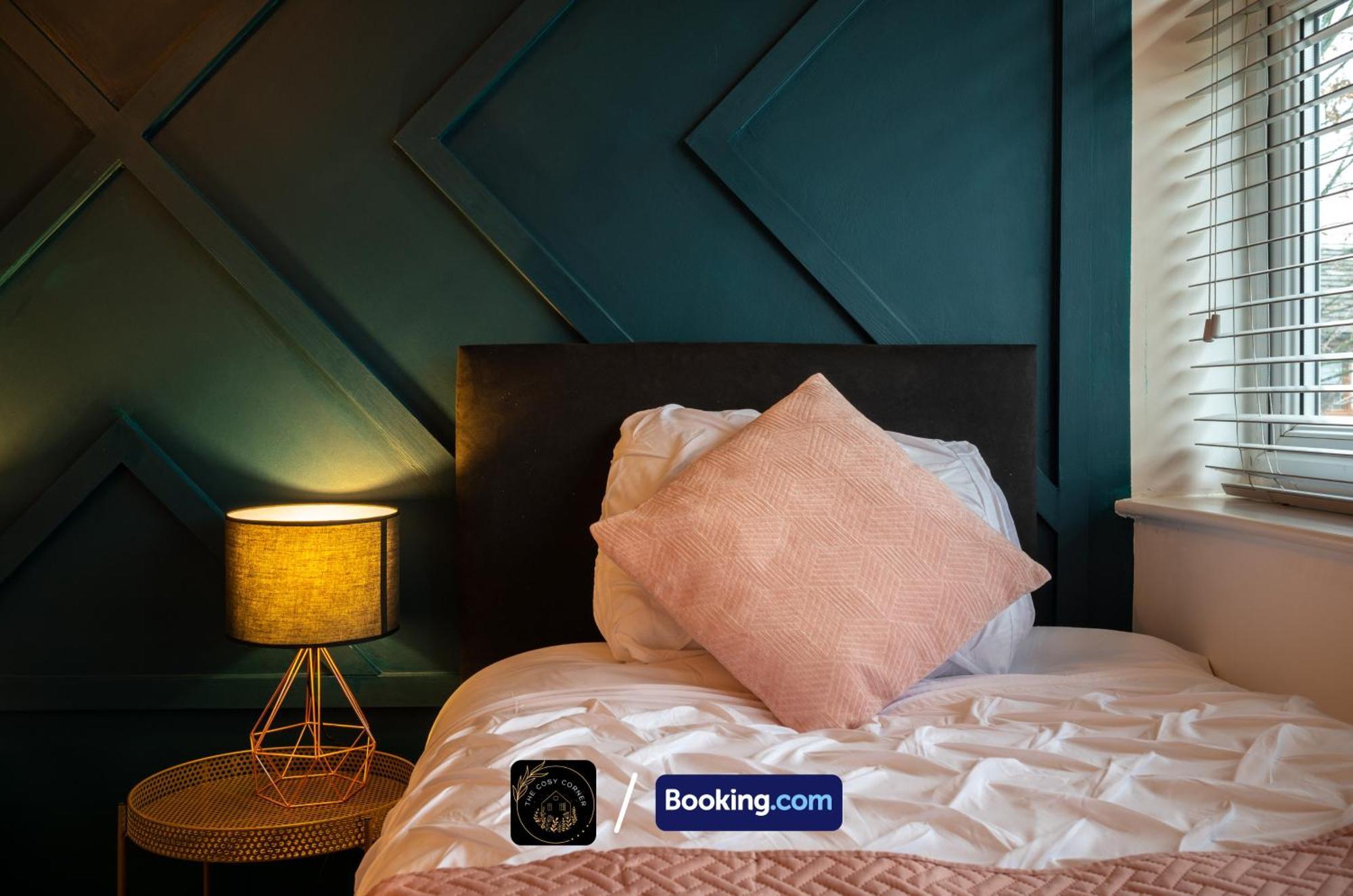 Cosy Corner: 3-bedroom House With Garden And Free Parking Apartment *