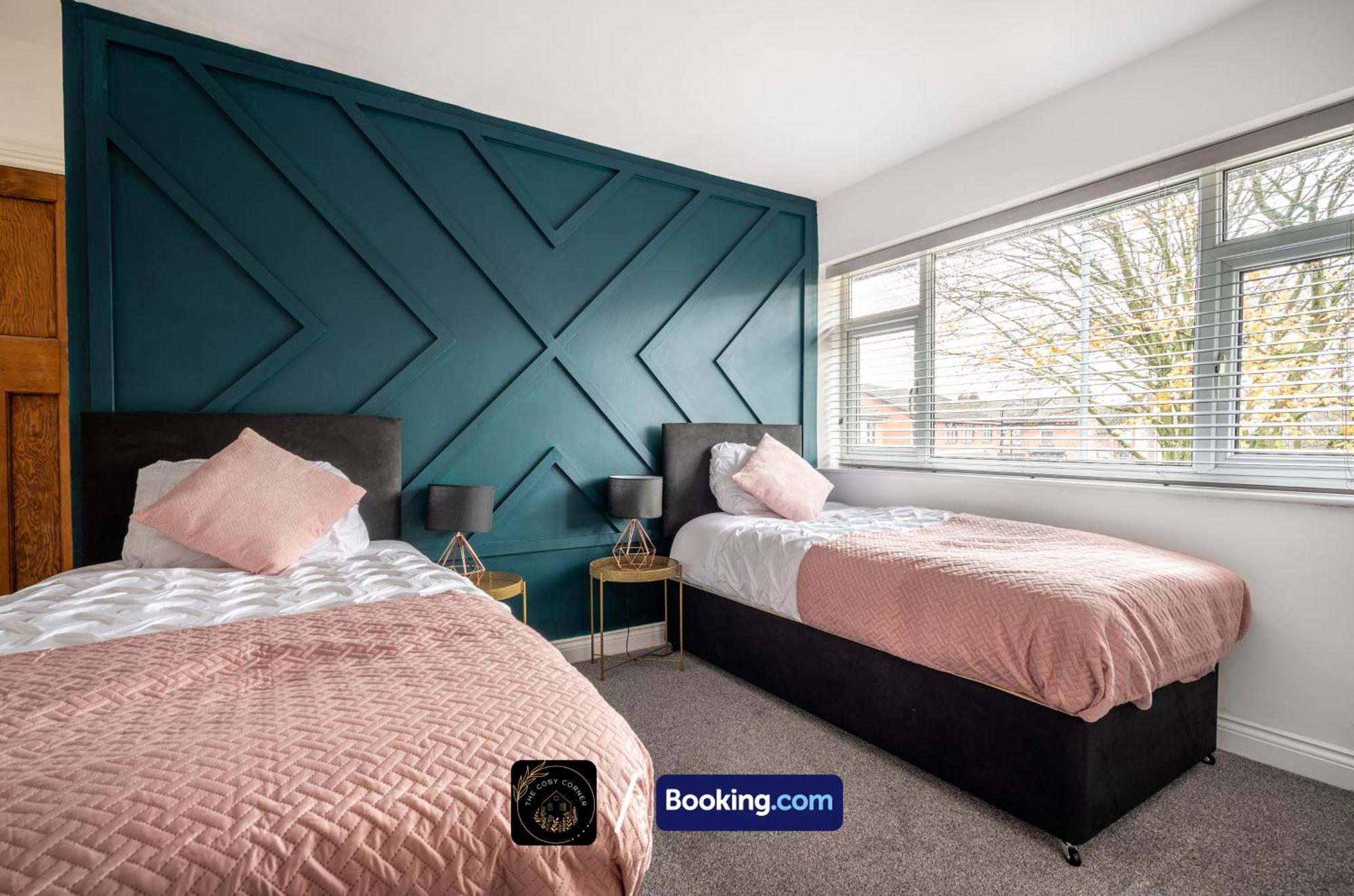 Cosy Corner: 3-bedroom House With Garden And Free Parking * Manchester