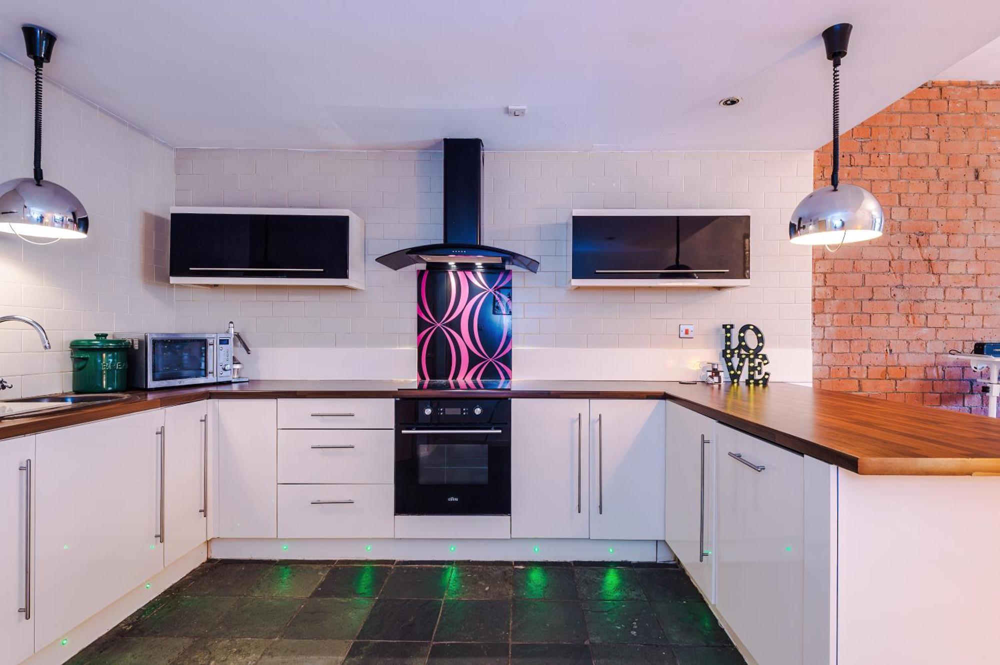 Central Northern Quarter Two Bedroom Apartment Manchester