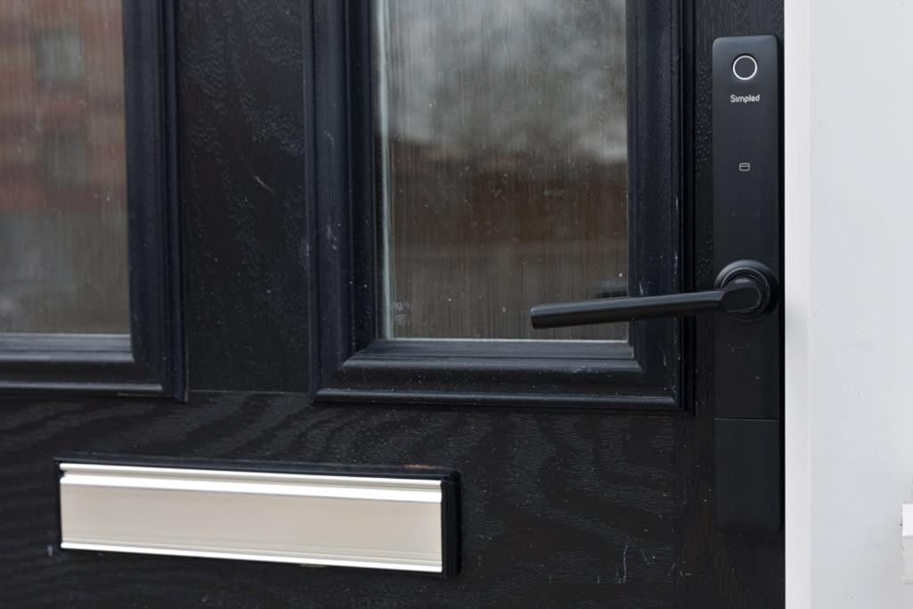 Quayside Escape-ensuite Tranquil Within An Intimate Shared With Free Parking Holiday home *