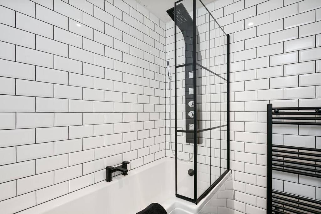 Cavern By The Heim Residences Apartment