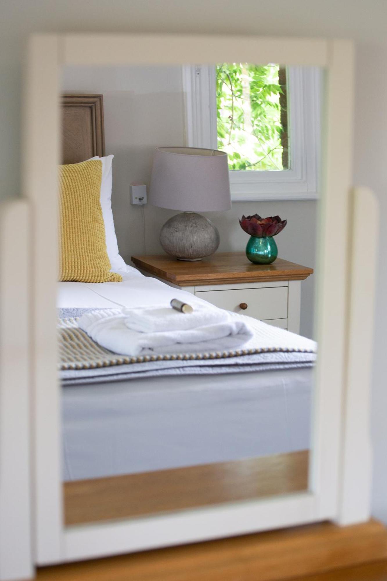 Lock Keepers - Detached House In The