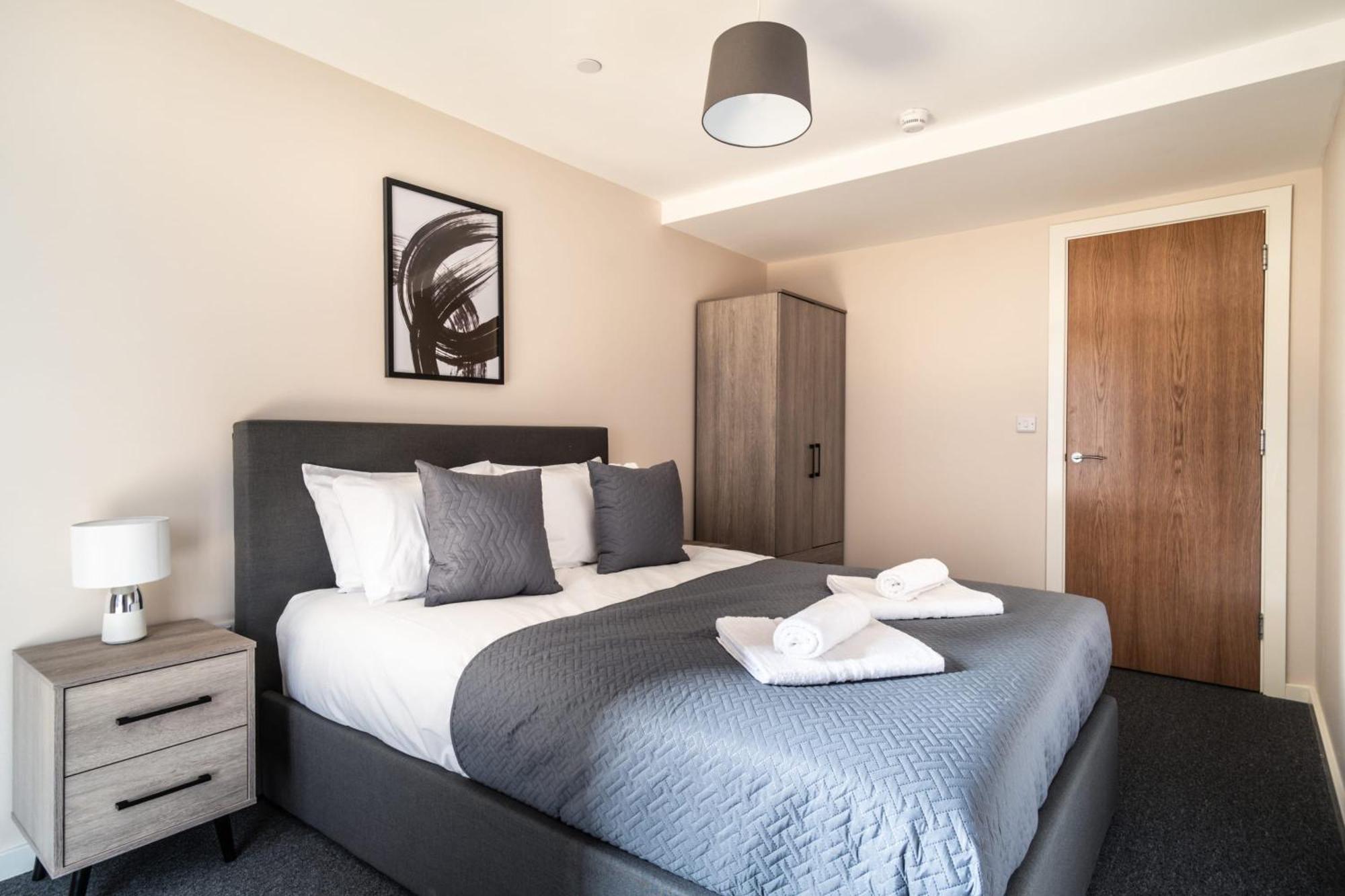 Bright & Stylish 2 Bed In