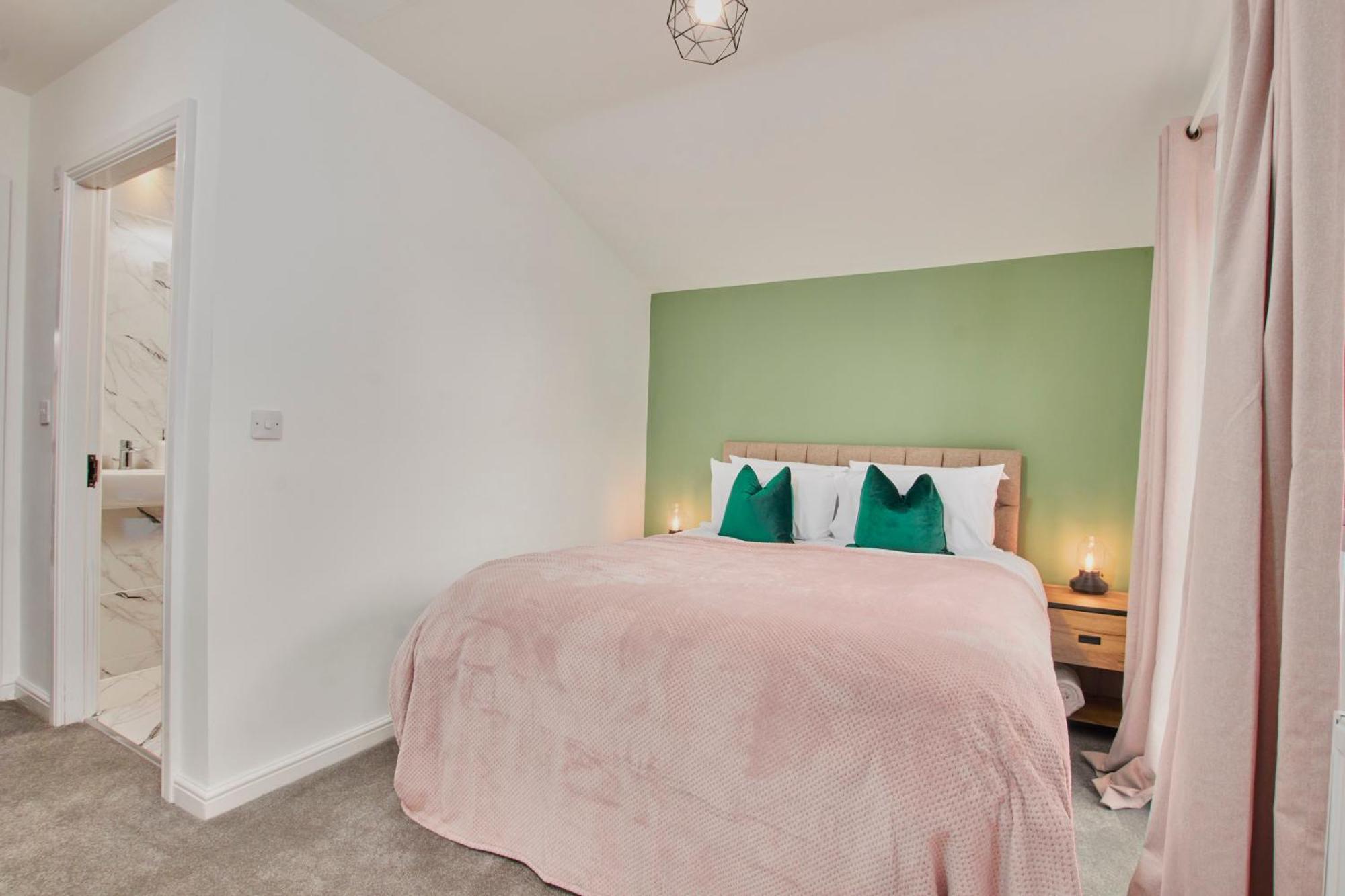 Purestay Manchester: 5-bedroom Business Haven Holiday home Manchester