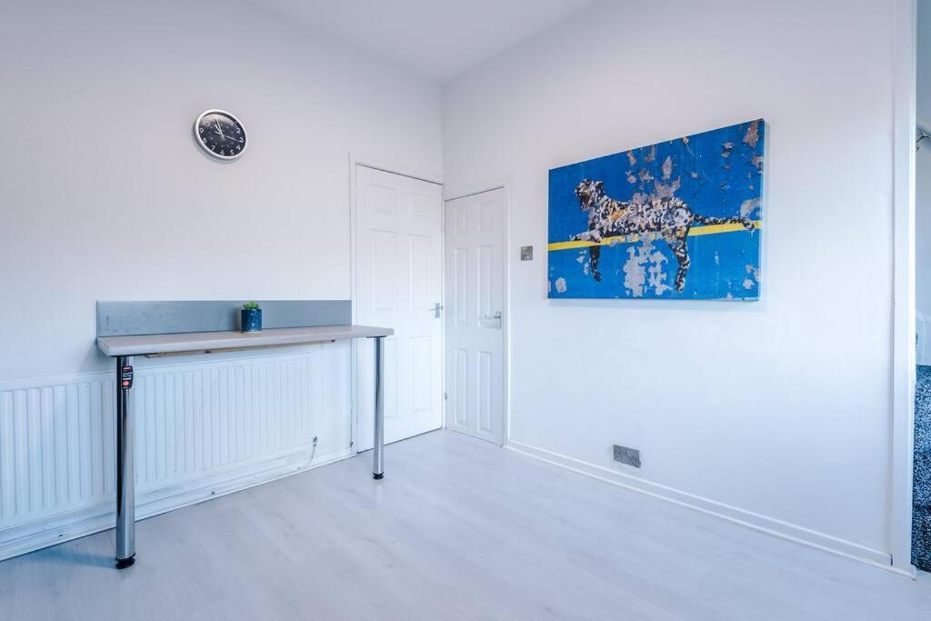 Cosy & Bright 2 Bedroom House Apartment