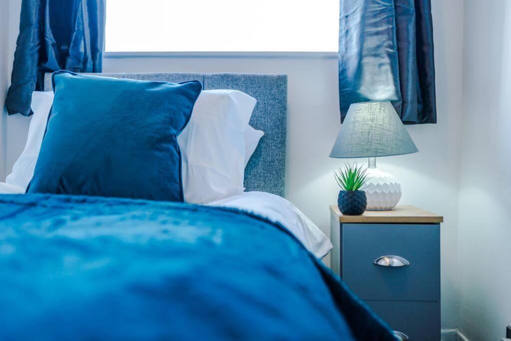 Cosy & Bright 2 Bedroom House Apartment Manchester