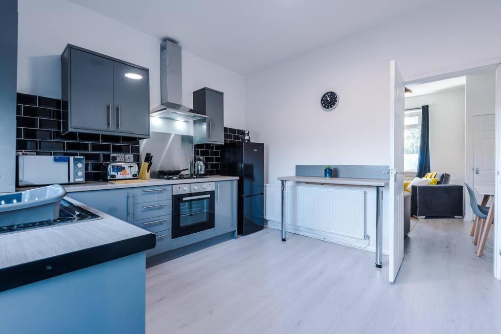 Apartment Cosy & Bright 2 Bedroom House Manchester