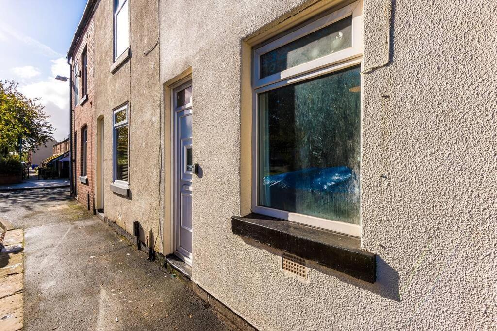 Cosy & Bright 2 Bedroom House