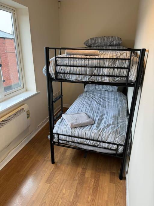 Modern, Quiet, Sleeps 9, Etihad, Coop Live, Apartment *