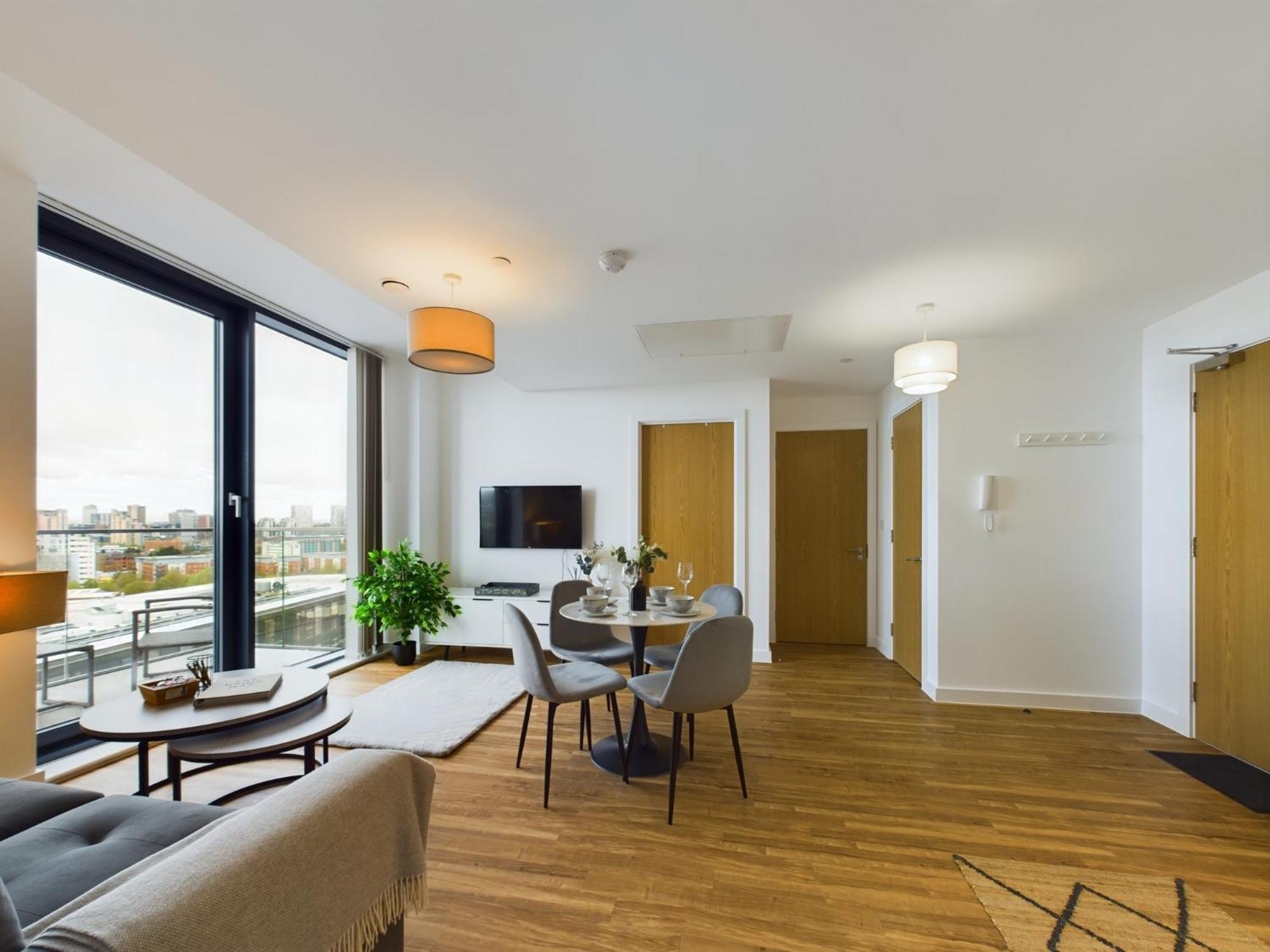 Apartment New! 2 Bedroom Flat In Waters By With Us, Perfect For Families, Couples & Groups, Free Private Parking! Manchester