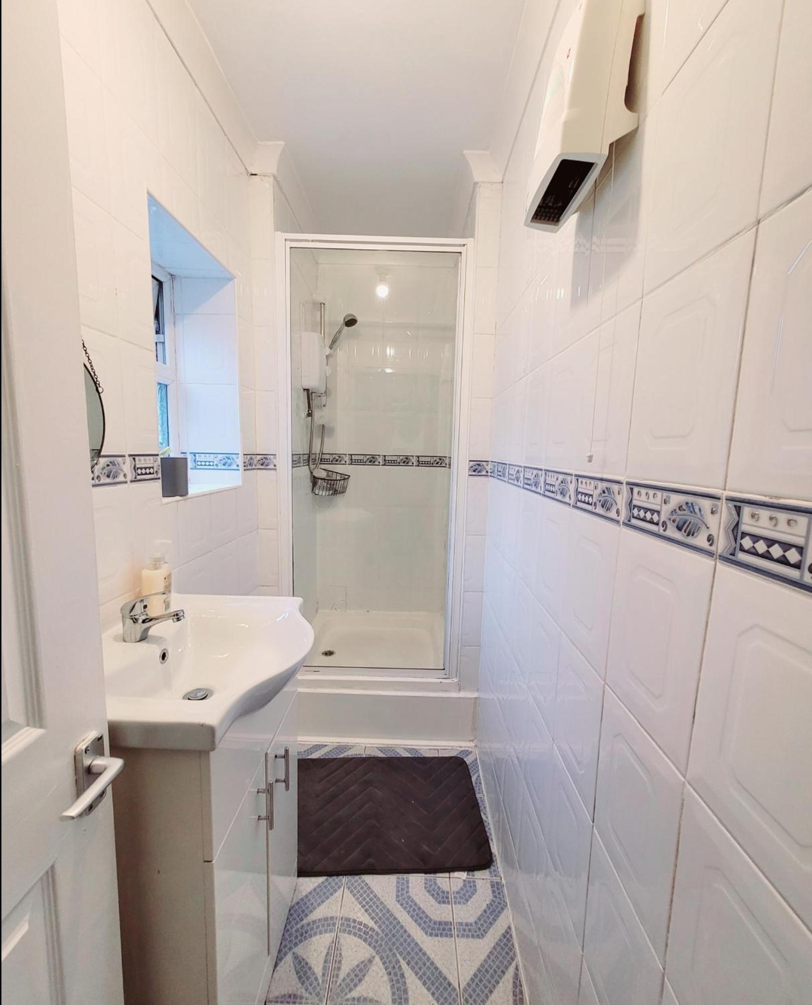 Charming Near Centre By Etihad Coop Arena