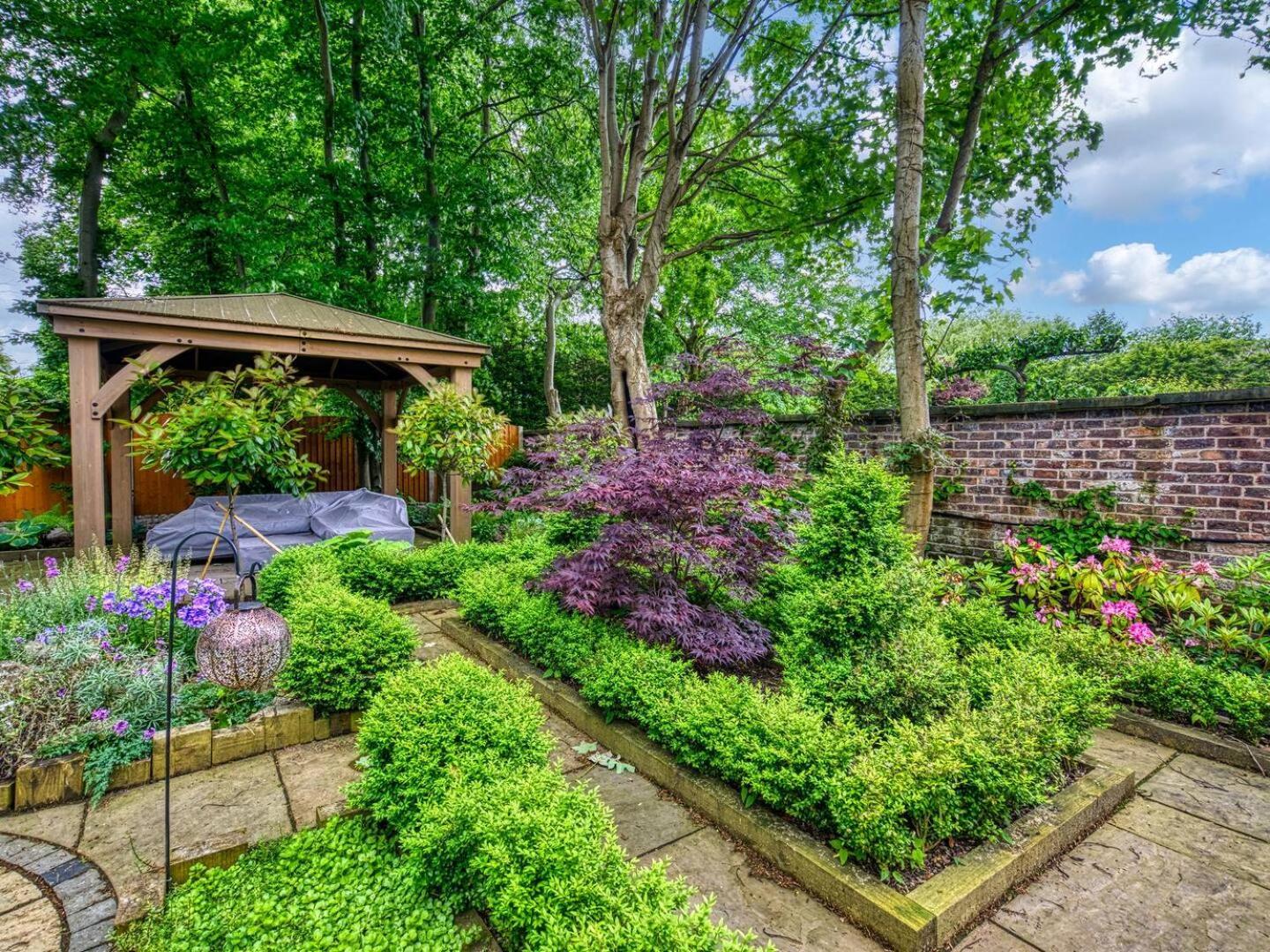 Garden In Hidden Oasis Pass The Keys