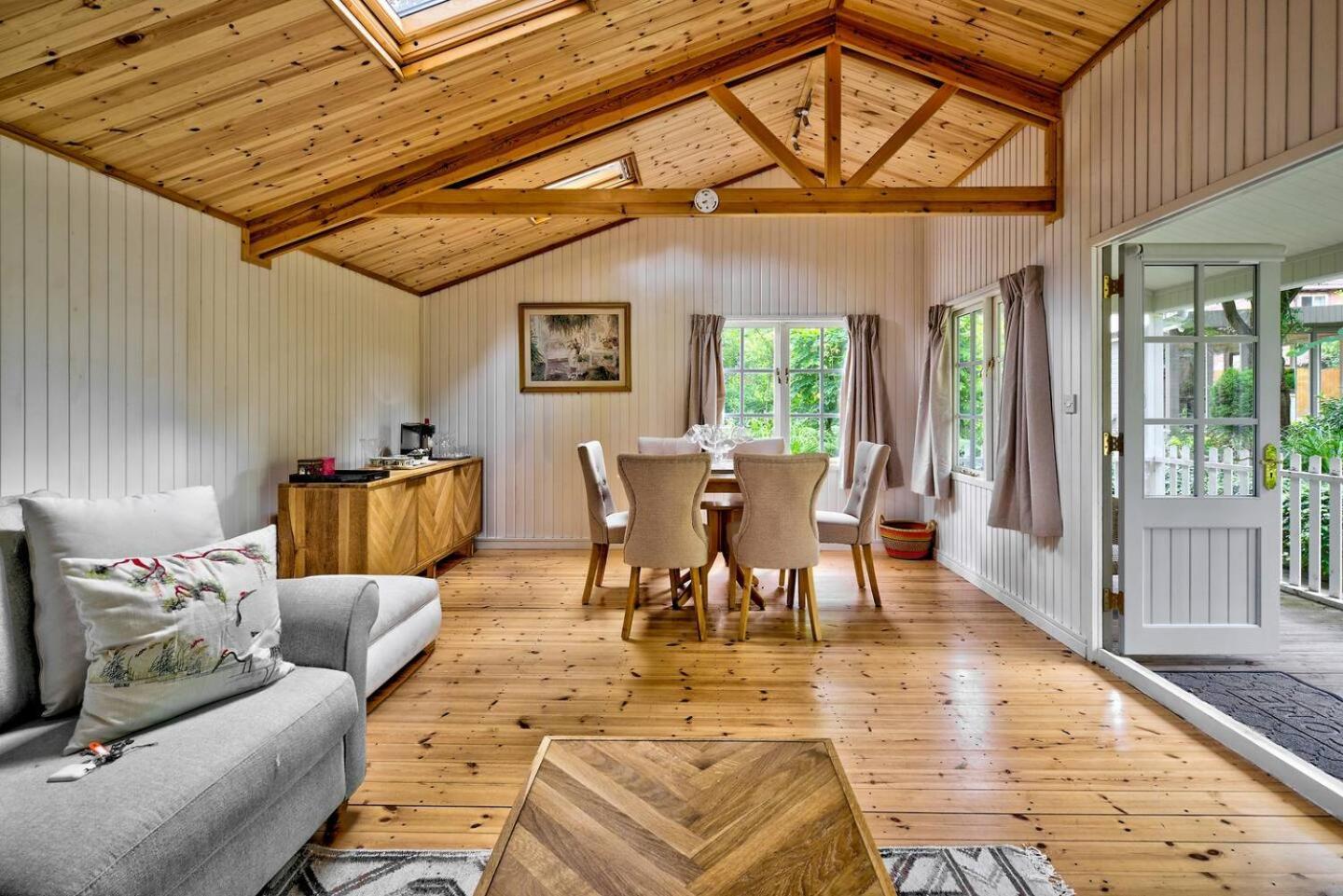 Holiday home Garden In Hidden Oasis Pass The Keys